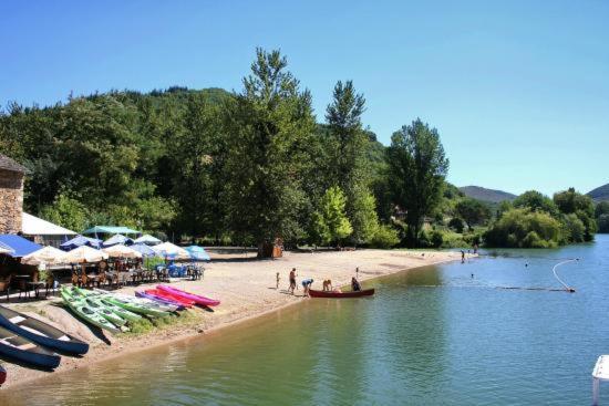 Le Cintrium Bed & Breakfast Viala-du-Tarn ภายนอก รูปภาพ